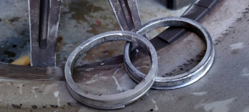 Hub centering rings damage - used for aftermarket car rims